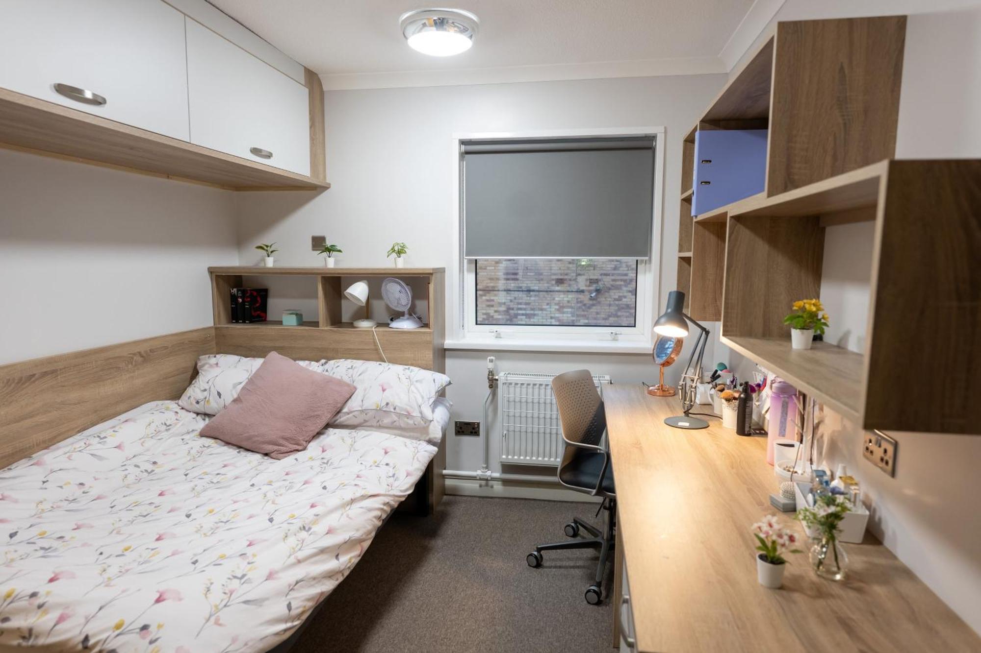 Plas Gwyn Halls, Cardiff Met University Extérieur photo